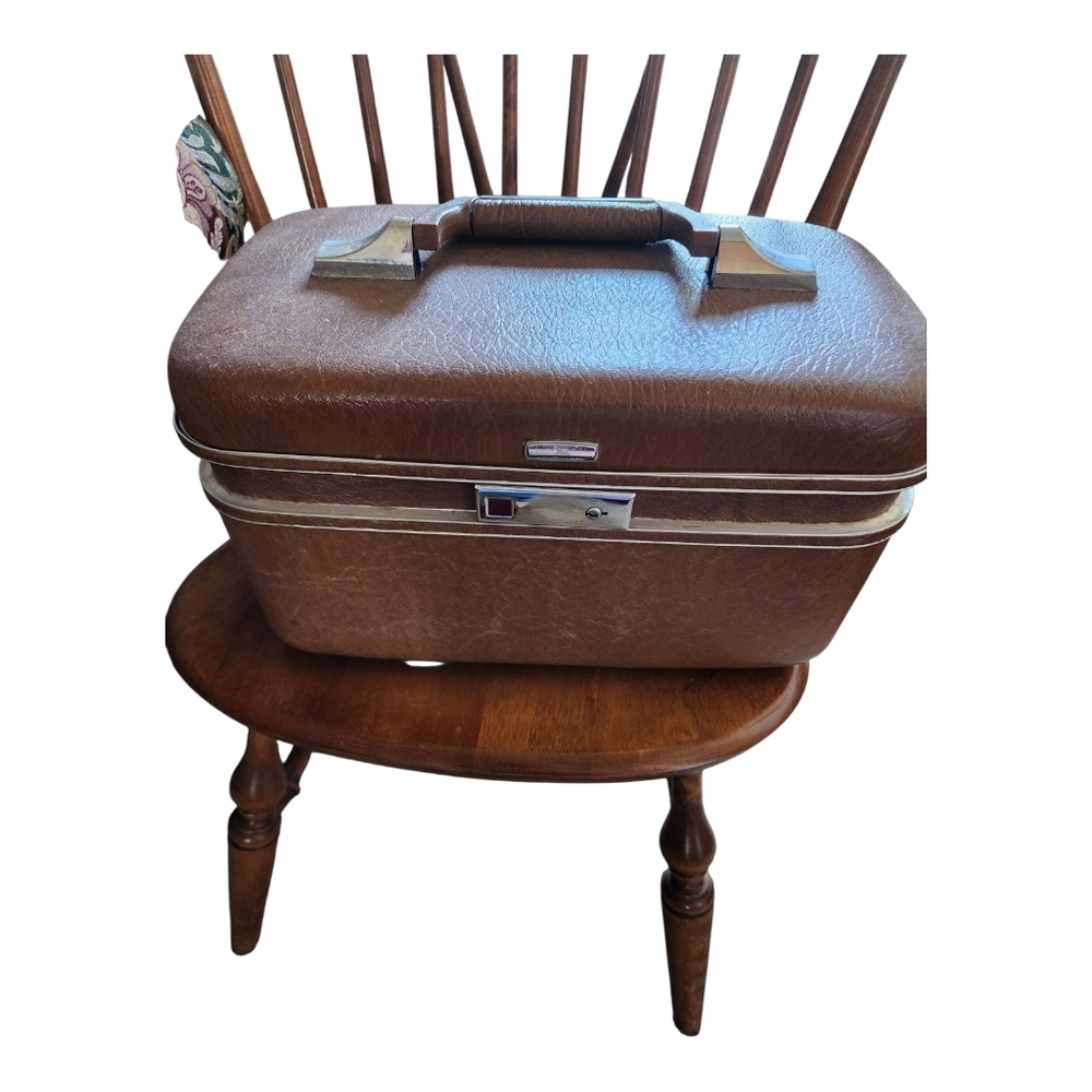 Vintage Airway Travel / Train Case With Mirror And Keys/Brown/No Plastic Tray